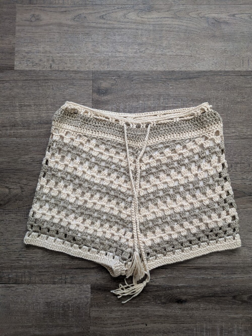 Vintage Havana Crochet Drawstring Shorts in Cream and Taupe